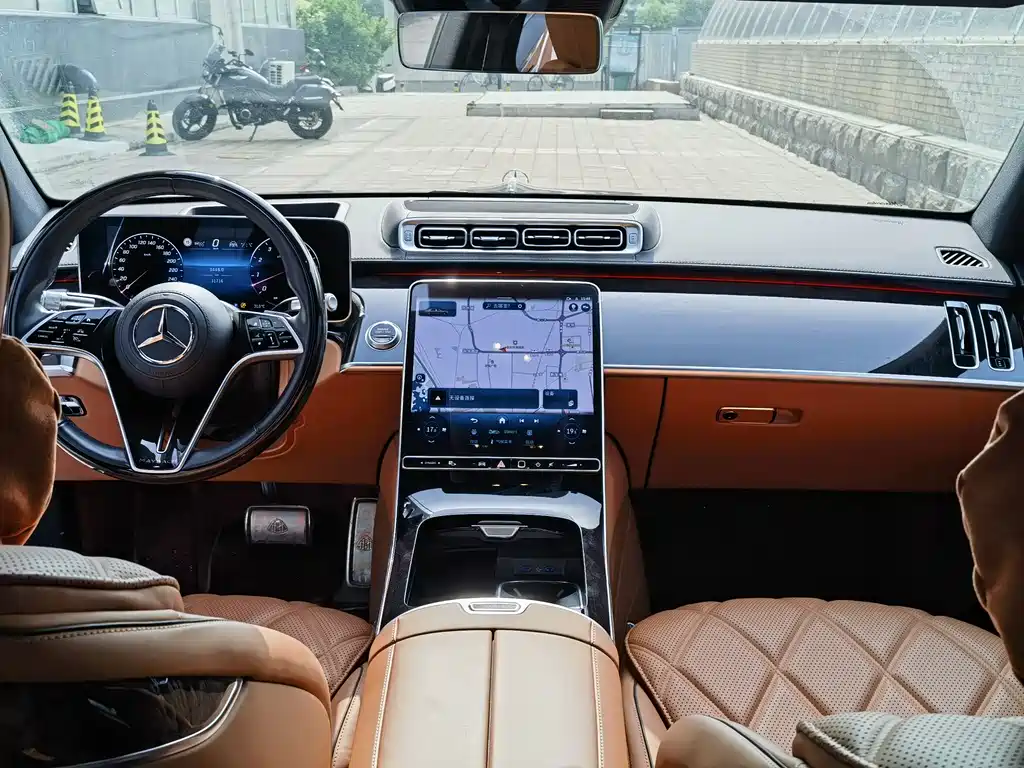 Mercedes-Benz S-Class 2024 — фото 6