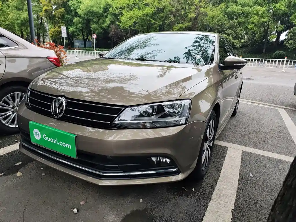 Volkswagen Sagitar 2018