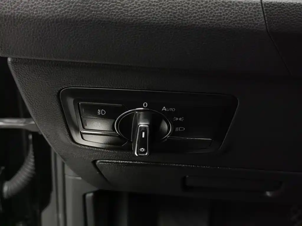 Volkswagen Phideon 2018 — фото 21