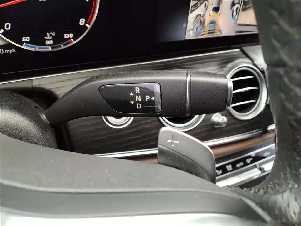Mercedes-Benz E-Class 2020 — фото 12