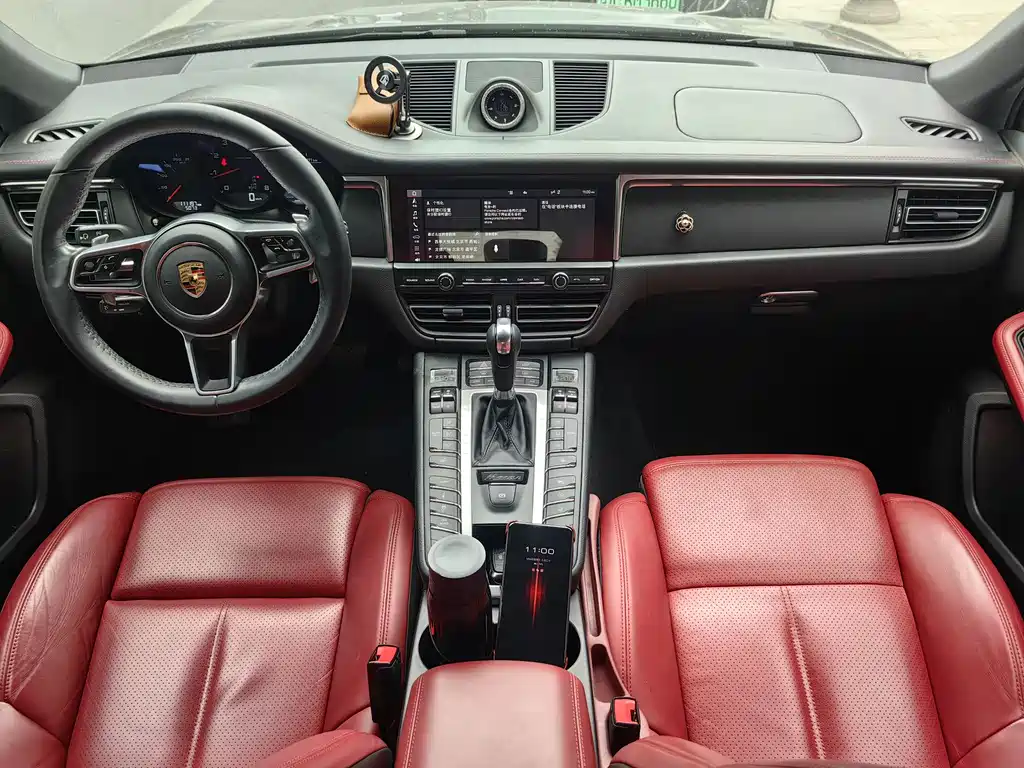 Porsche Macan 2020 — фото 10