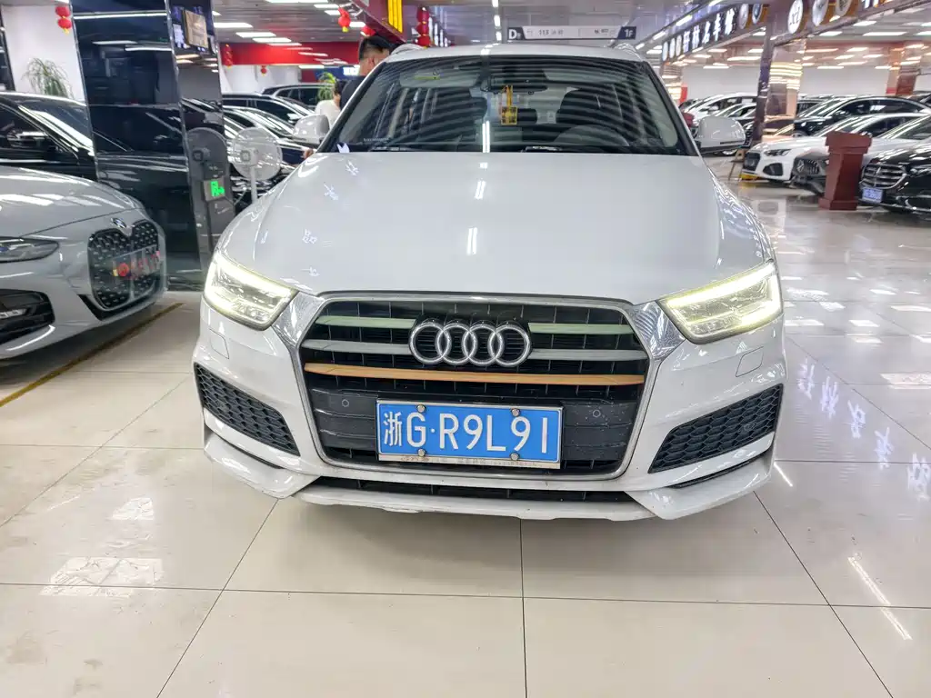 Audi Q3 2018 — фото 2