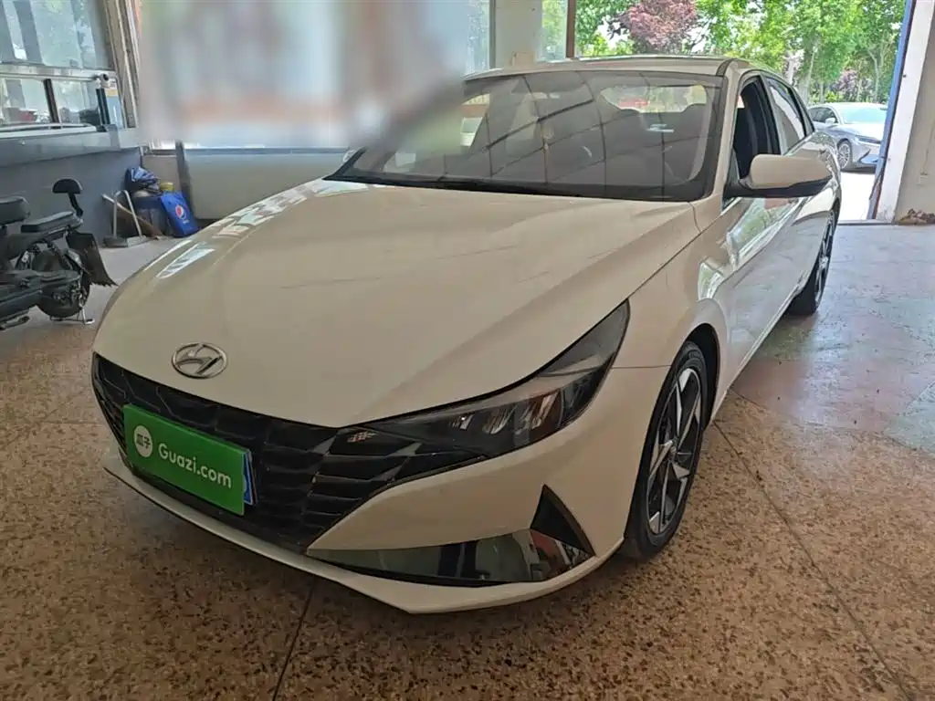 Hyundai Elantra 2023 — фото 2