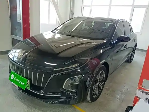 Hongqi E-QM5 2023