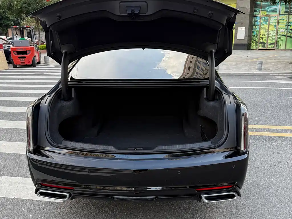 Cadillac CT6 2023 — фото 10