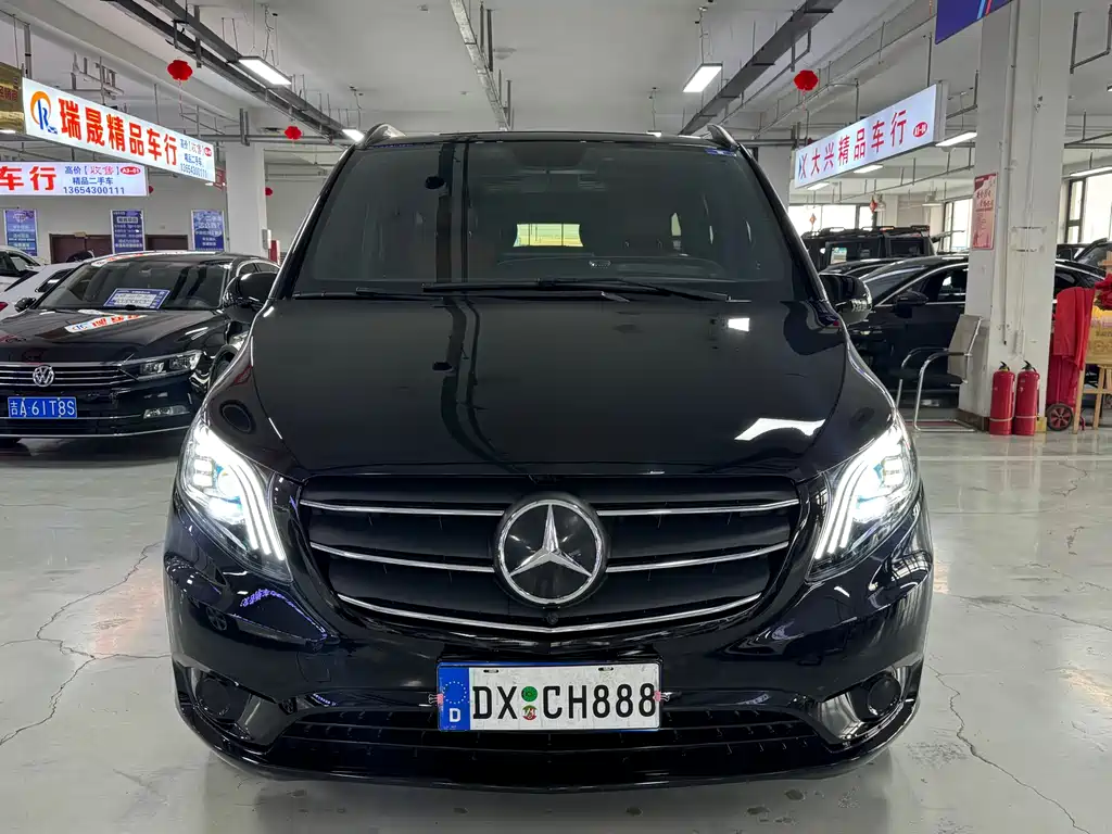 Mercedes-Benz Vito 2023 — фото 2