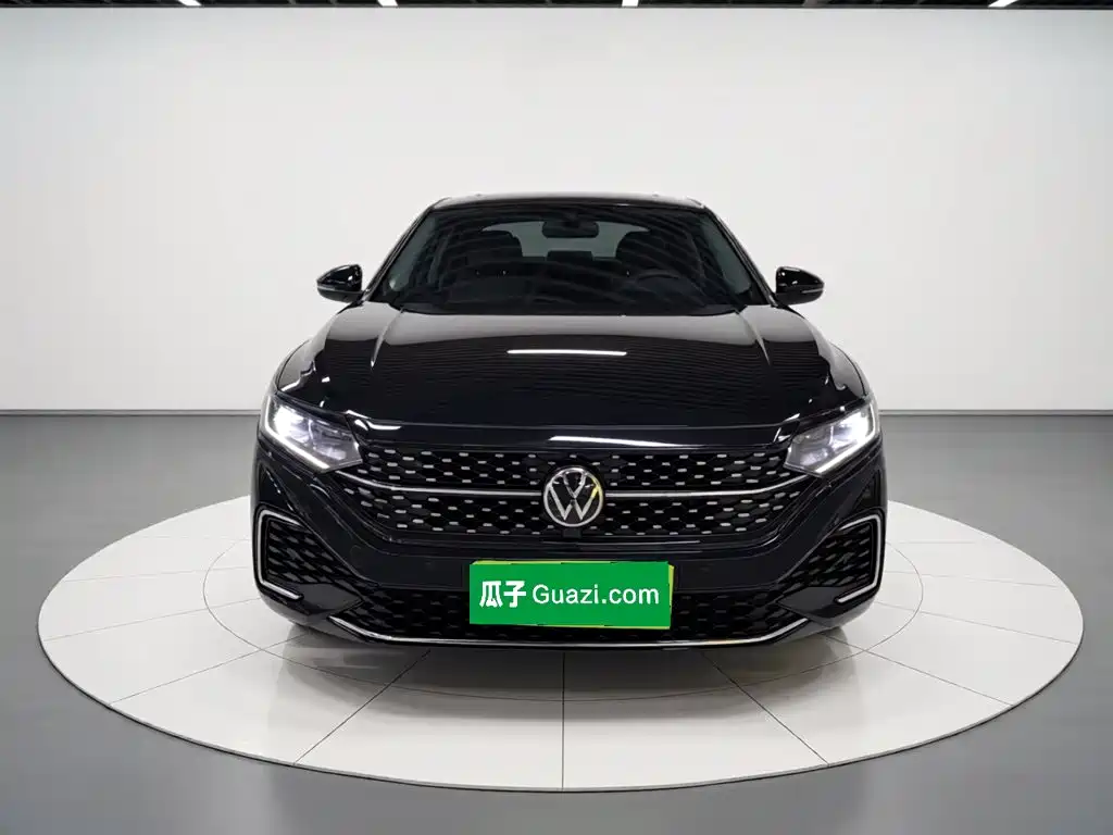 Volkswagen Passat 2024