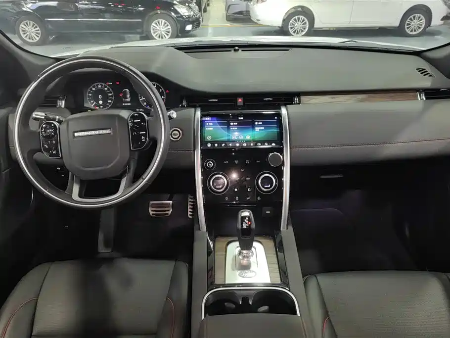 Land Rover Discovery Sport 2021 — фото 12