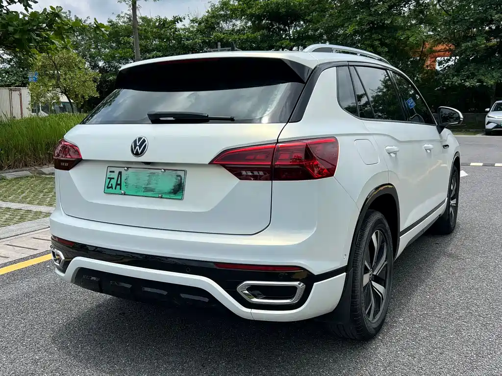 Volkswagen GTE PHEV 2022 — фото 6