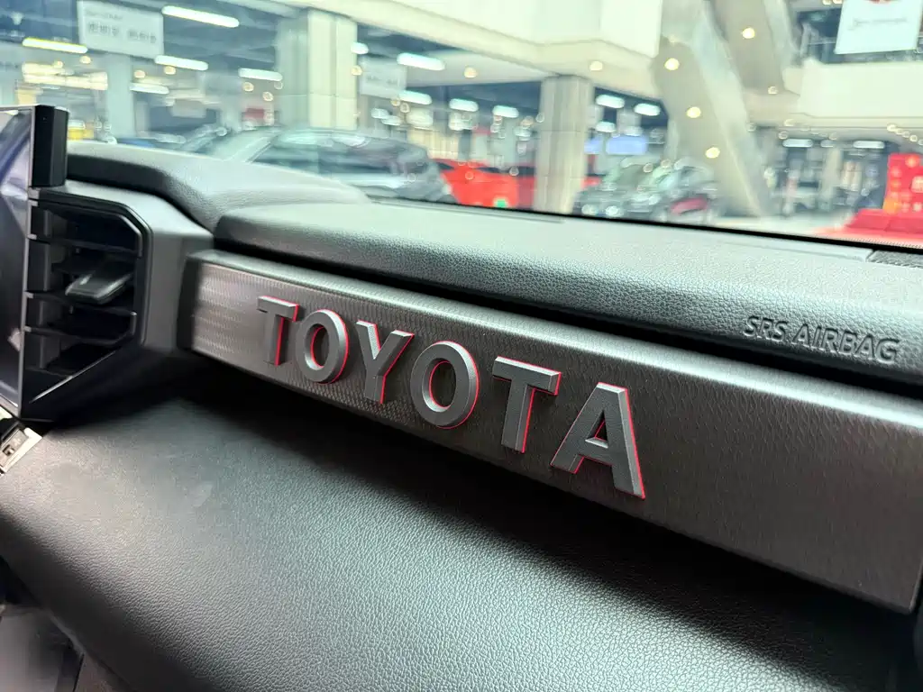 Toyota Sequoia 2025 — фото 21
