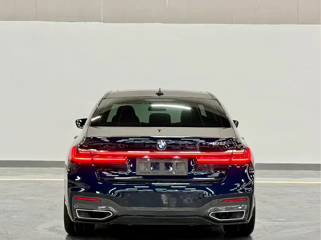 BMW 7 Series 2021 — фото 11