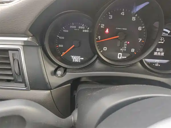 Porsche Macan 2016