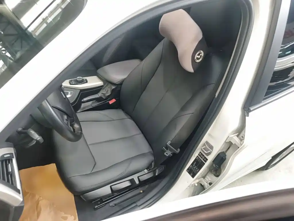 BMW 1 Series 2015 — фото 15