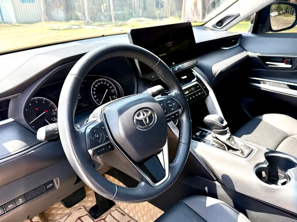 Toyota Venza 2023 — фото 10