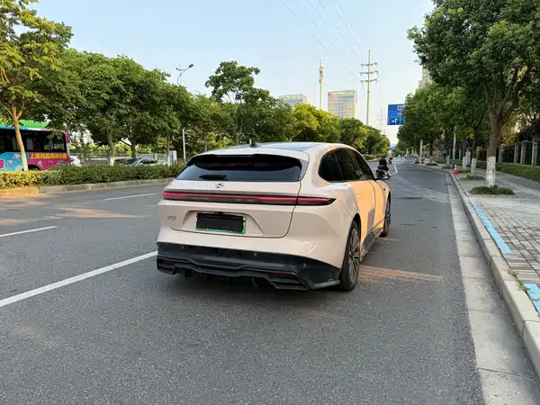 NIO ET5T 2024