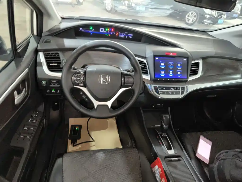 Honda Jade 2017 — фото 11