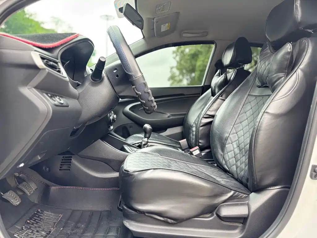Hyundai Verna 2017 — фото 12