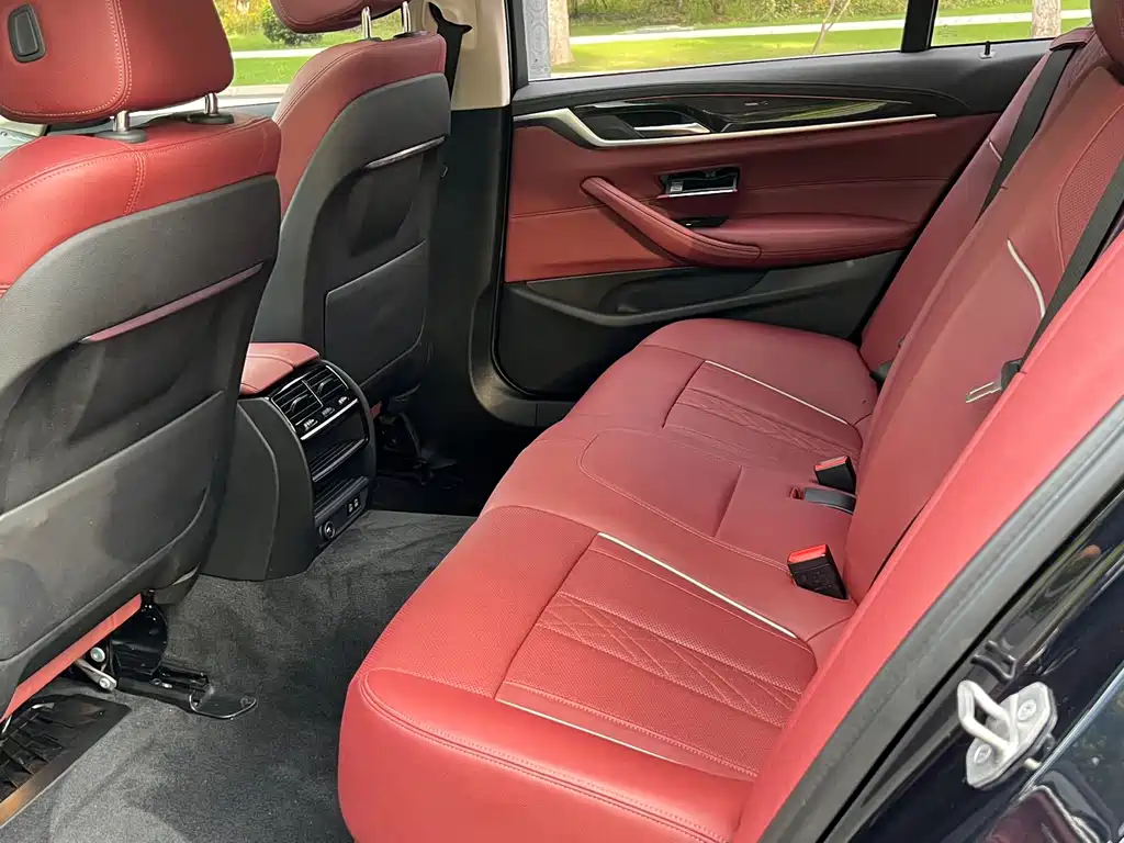 BMW 5 Series 2022