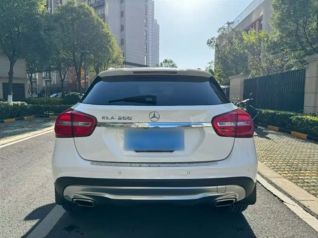 Mercedes-Benz GLA 2015 — фото 16