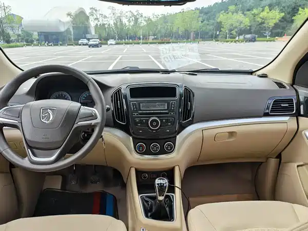 Baojun 730 2015