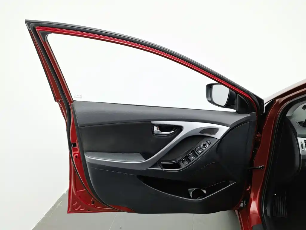 Hyundai Elantra Langdong 2015 — фото 8