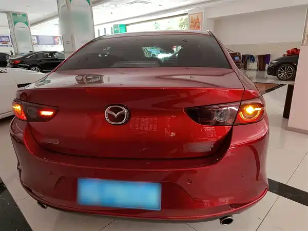 Mazda 3 Axela 2022