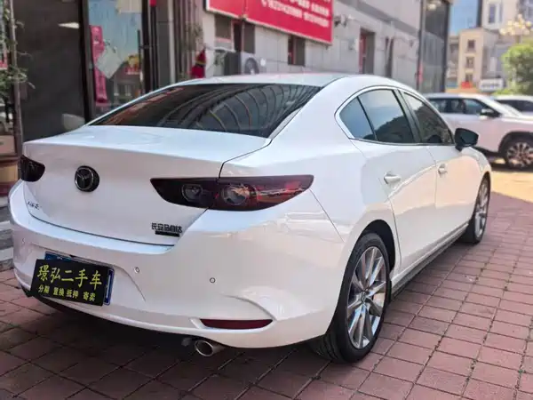 Mazda 3 Axela 2021
