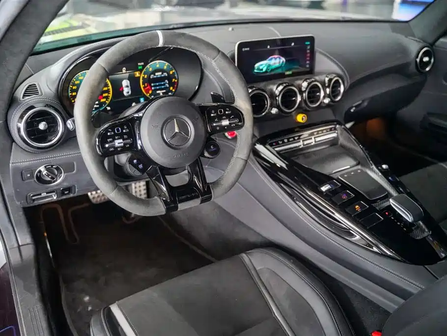 Mercedes-Benz AMG GT 2019 — фото 20