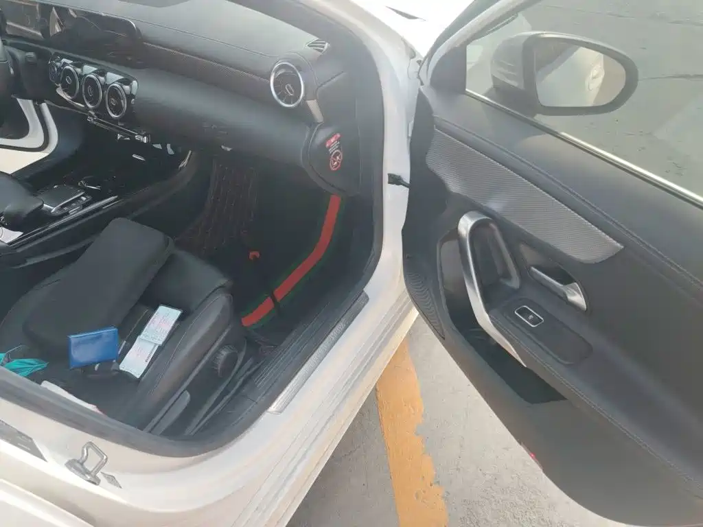Mercedes-Benz A-Class 2021 — фото 19