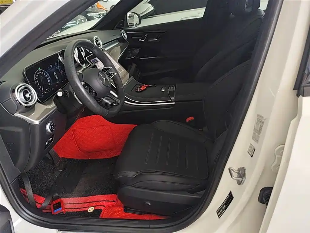 Mercedes-Benz C-Class 2023 — фото 15