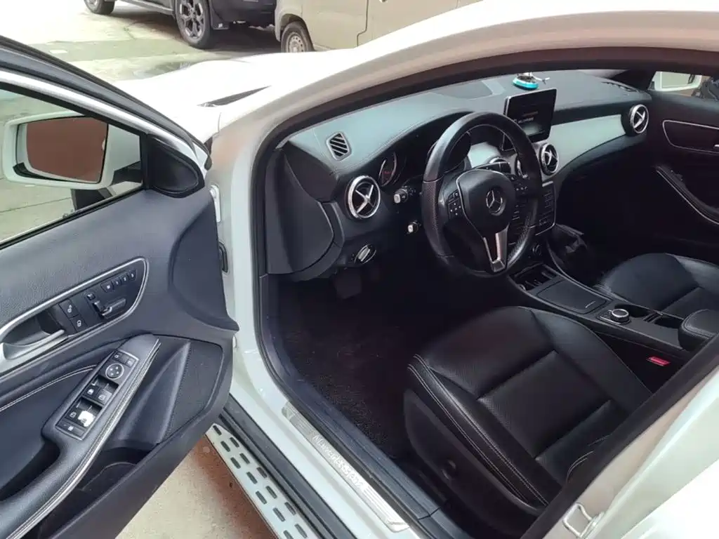 Mercedes-Benz GLA 2016 — фото 16