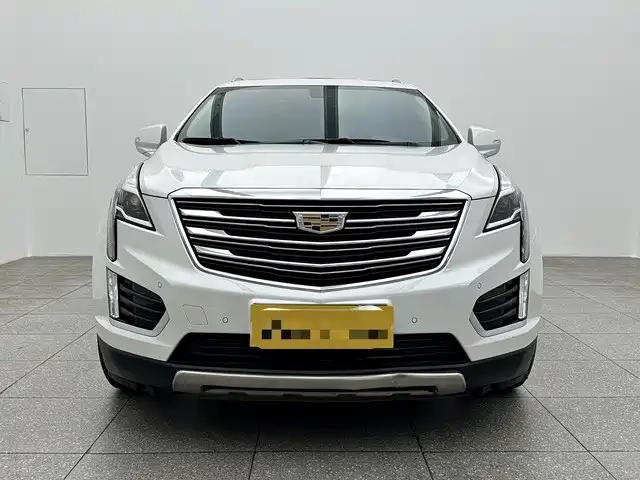 Cadillac XT5 2017 — фото 2