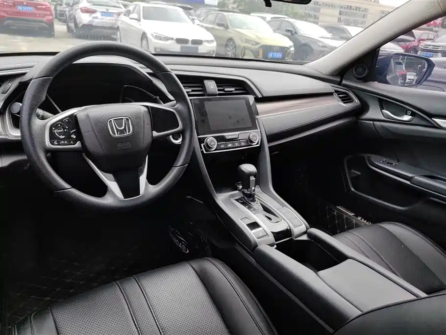 Honda Civic 2019 — фото 12