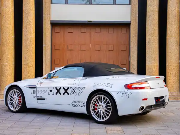 Aston Martin V8 Vantage 2008