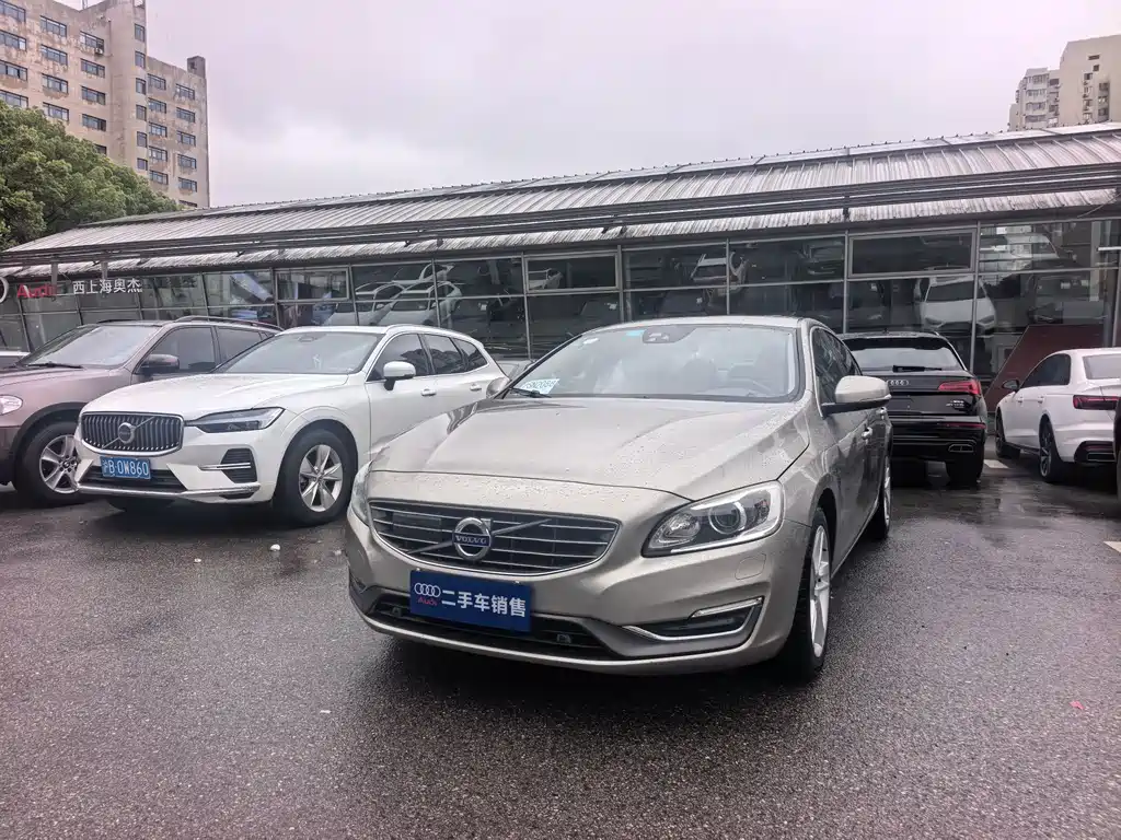 Volvo S60 2015 — фото 4