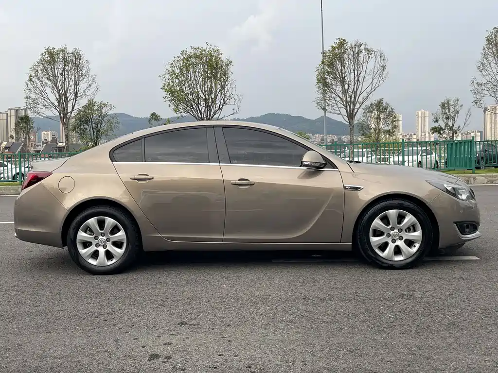 Buick Regal 2015 — фото 8