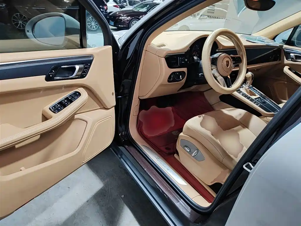 Porsche Macan 2016 — фото 16
