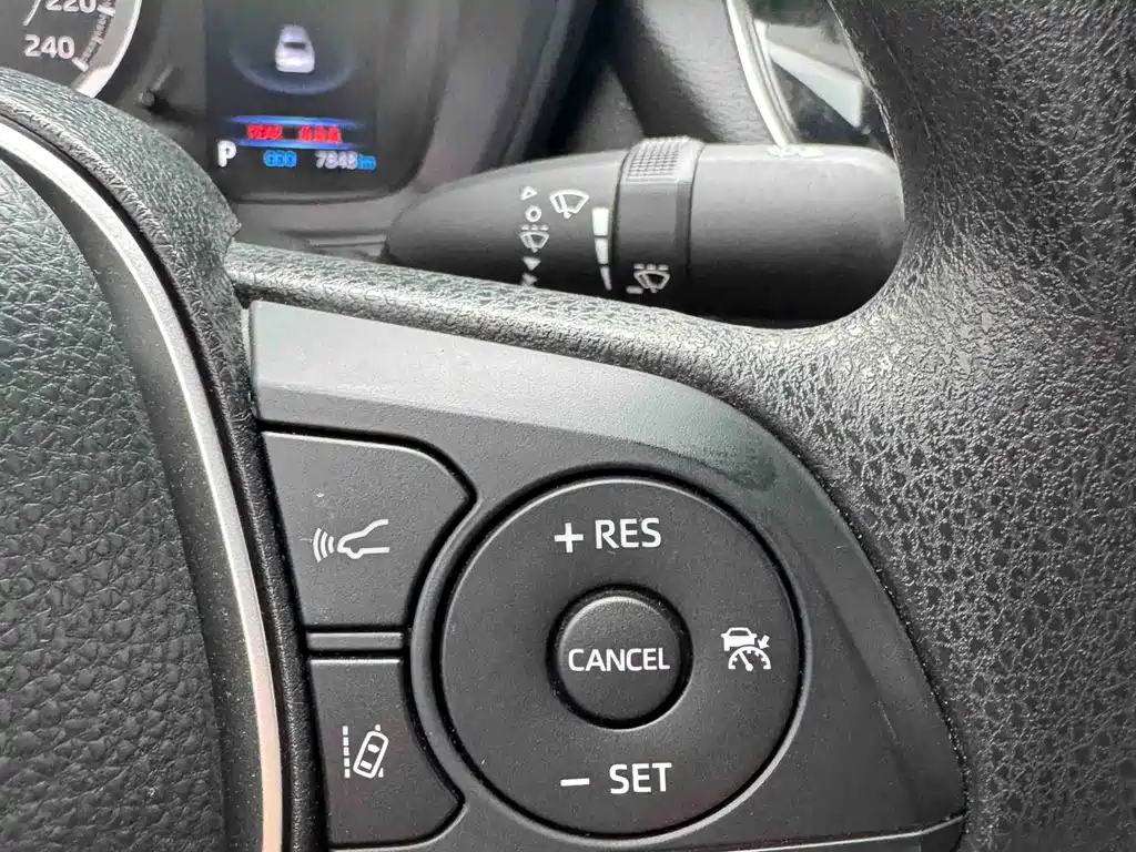 Toyota Corolla 2023 — фото 25