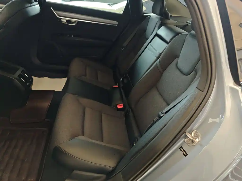 Volvo S90 2019 — фото 13
