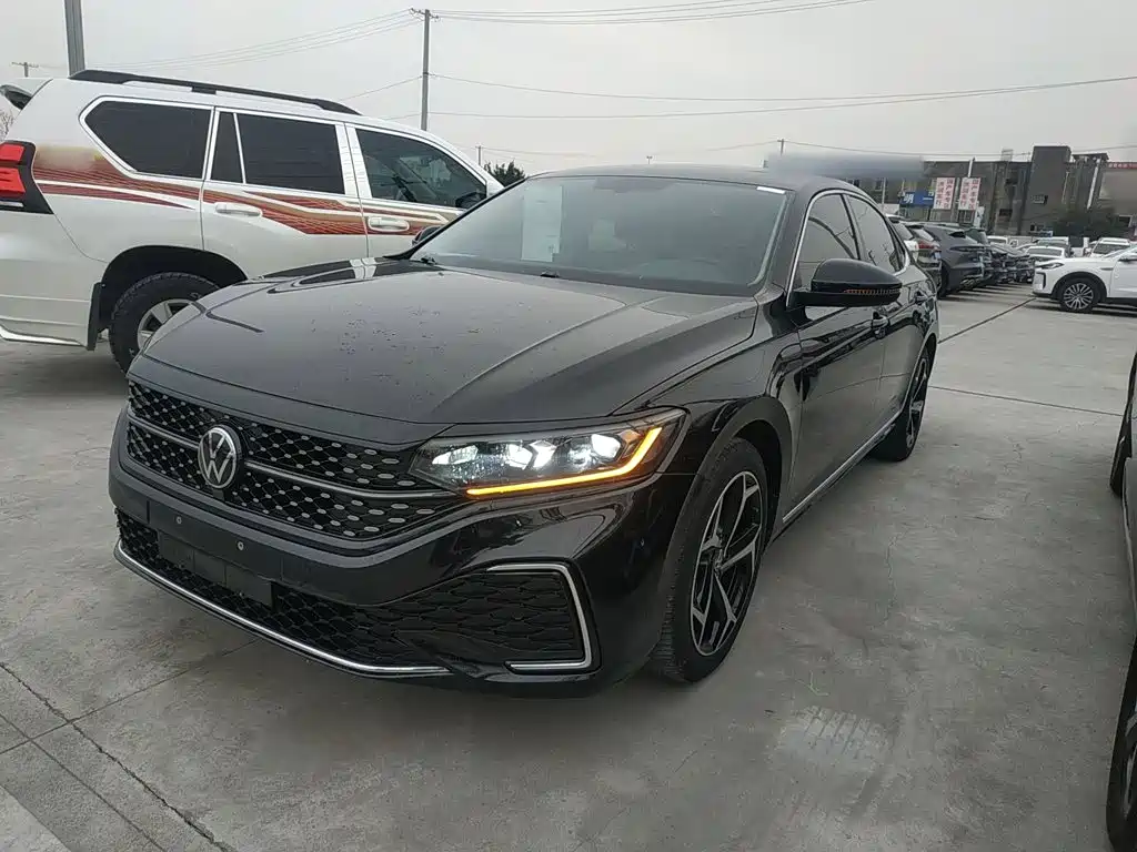 Volkswagen Passat 2023