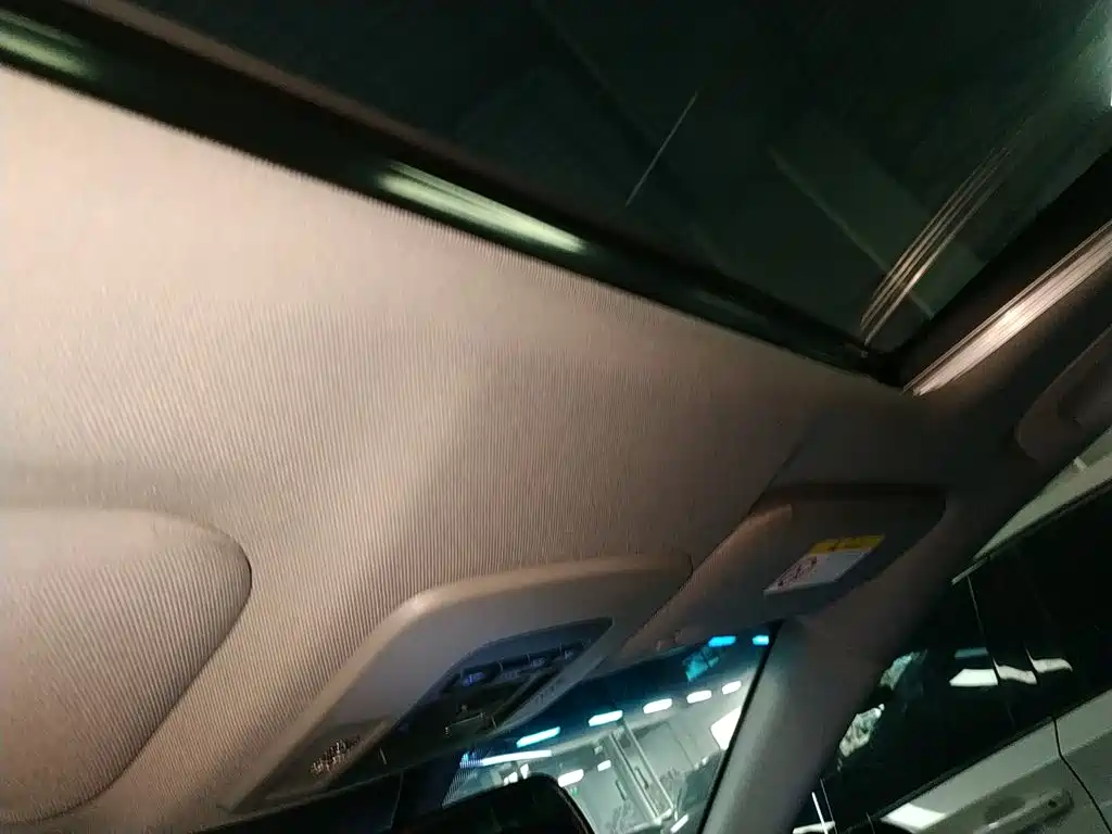 Toyota Camry 2023 — фото 8