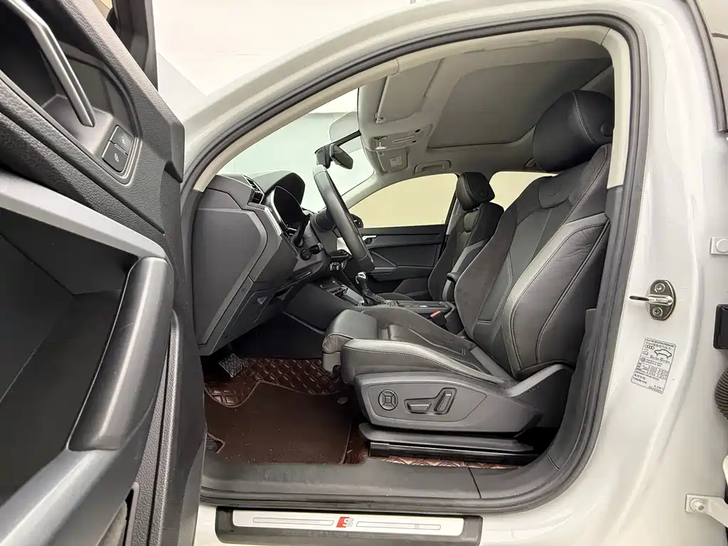 Audi Q3 Sportback 2021 — фото 19