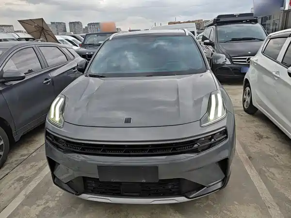 Lynk & Co 06 2022