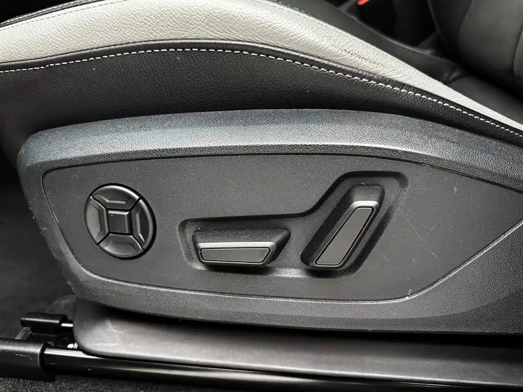 Audi Q3 2022 — фото 17