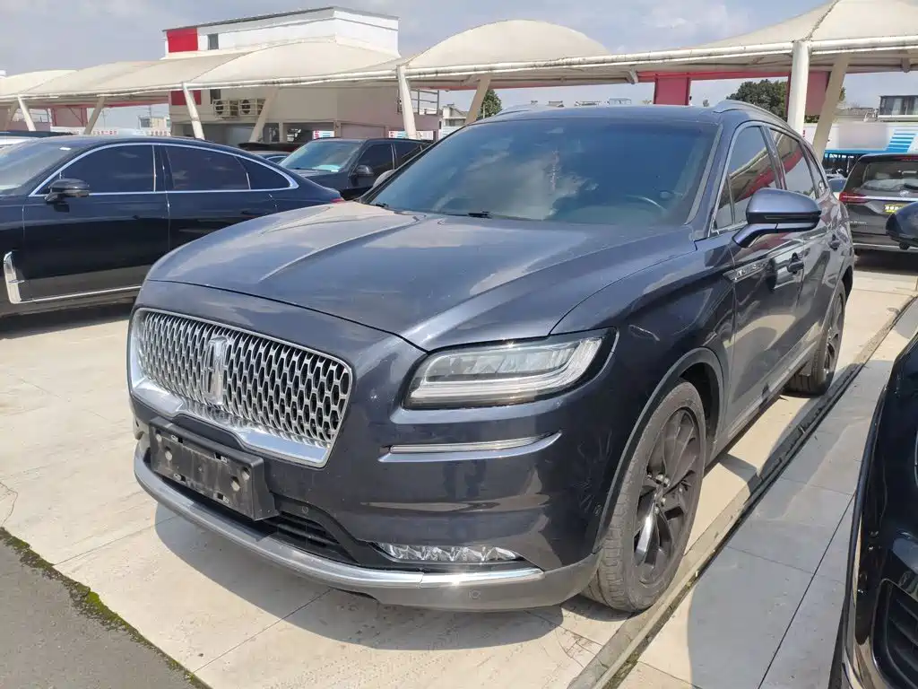 Lincoln Nautilus 2021