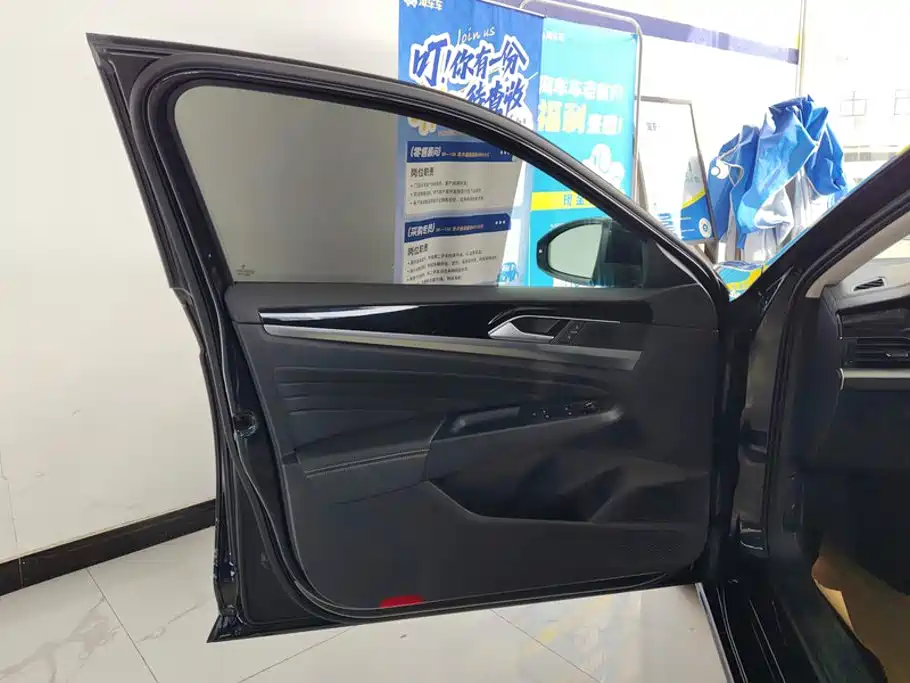 Volkswagen Passat 2025
