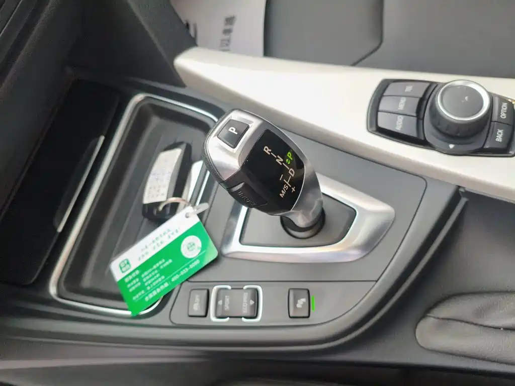 BMW 3 Series 2015 — фото 10