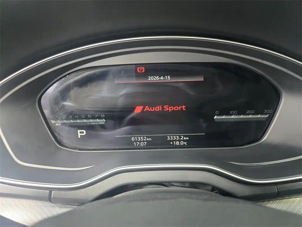 Audi Q5L Sportback 2023 — фото 10