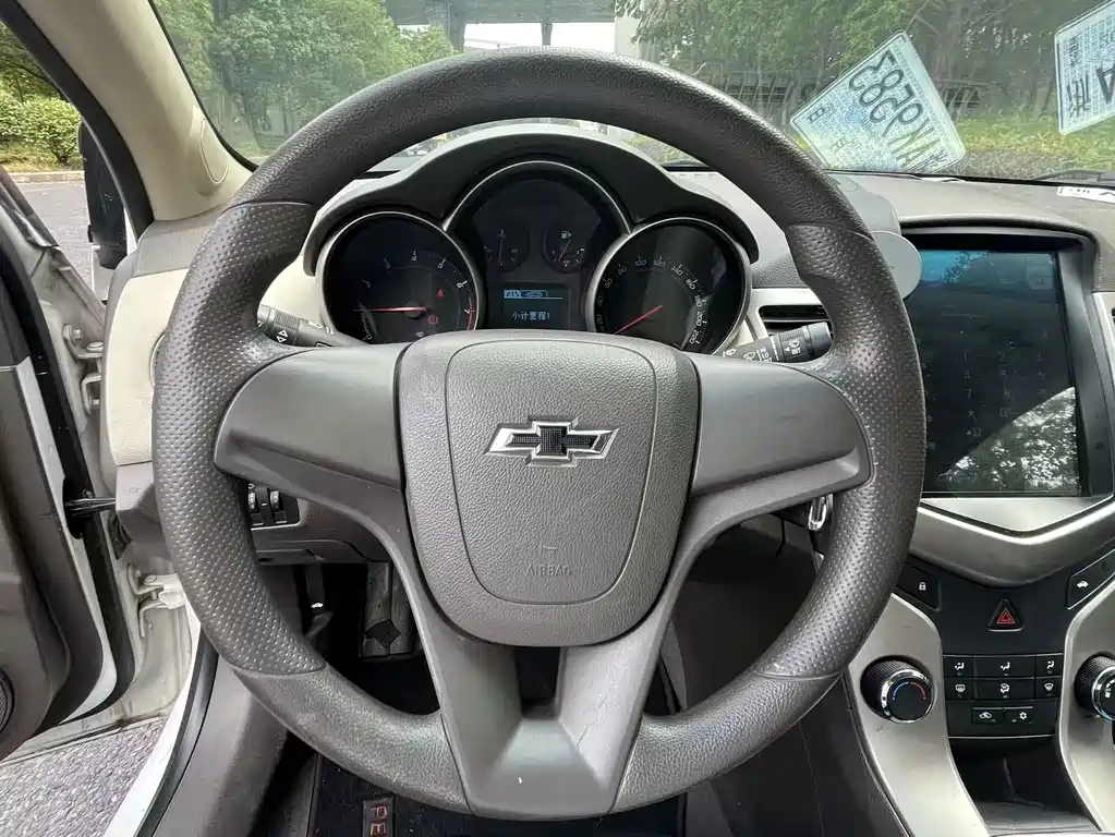 Chevrolet Cruze 2015 — фото 13