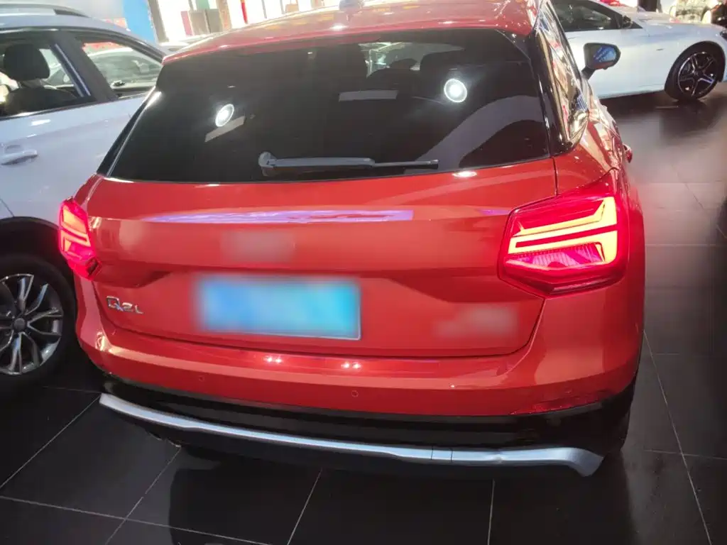 Audi Q2L 2018